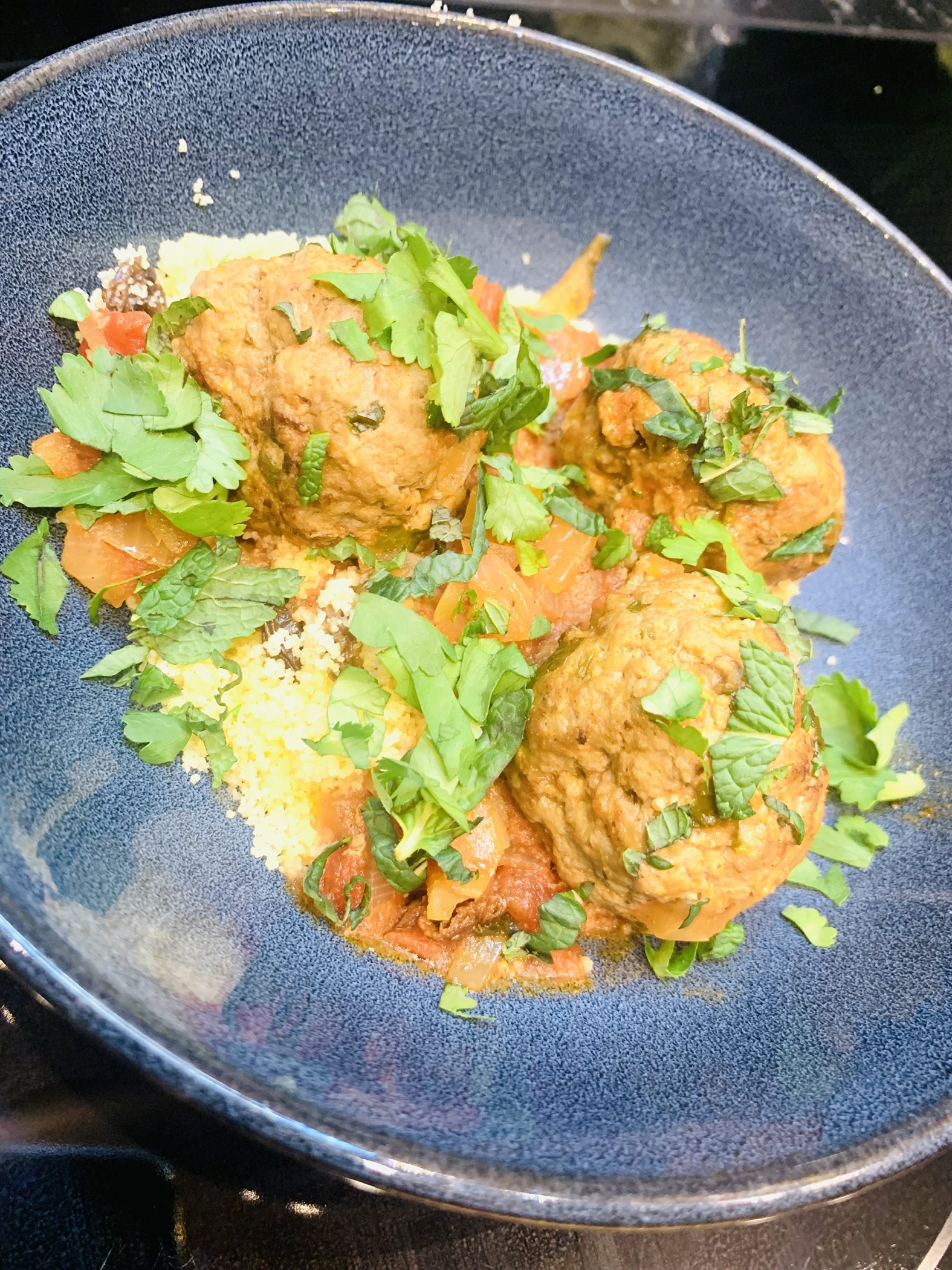 Tajine De Kefta Boeuf Agneau Menthe Coriandre Semoule Aux Raisins