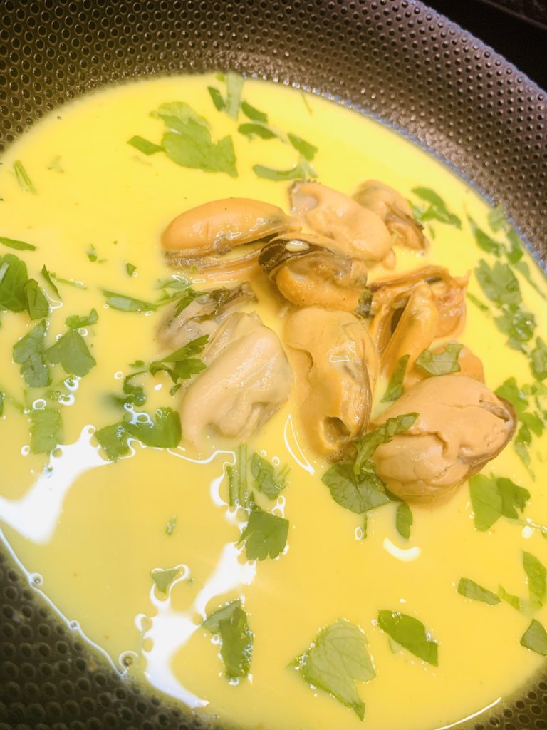 Crème de moules au curry